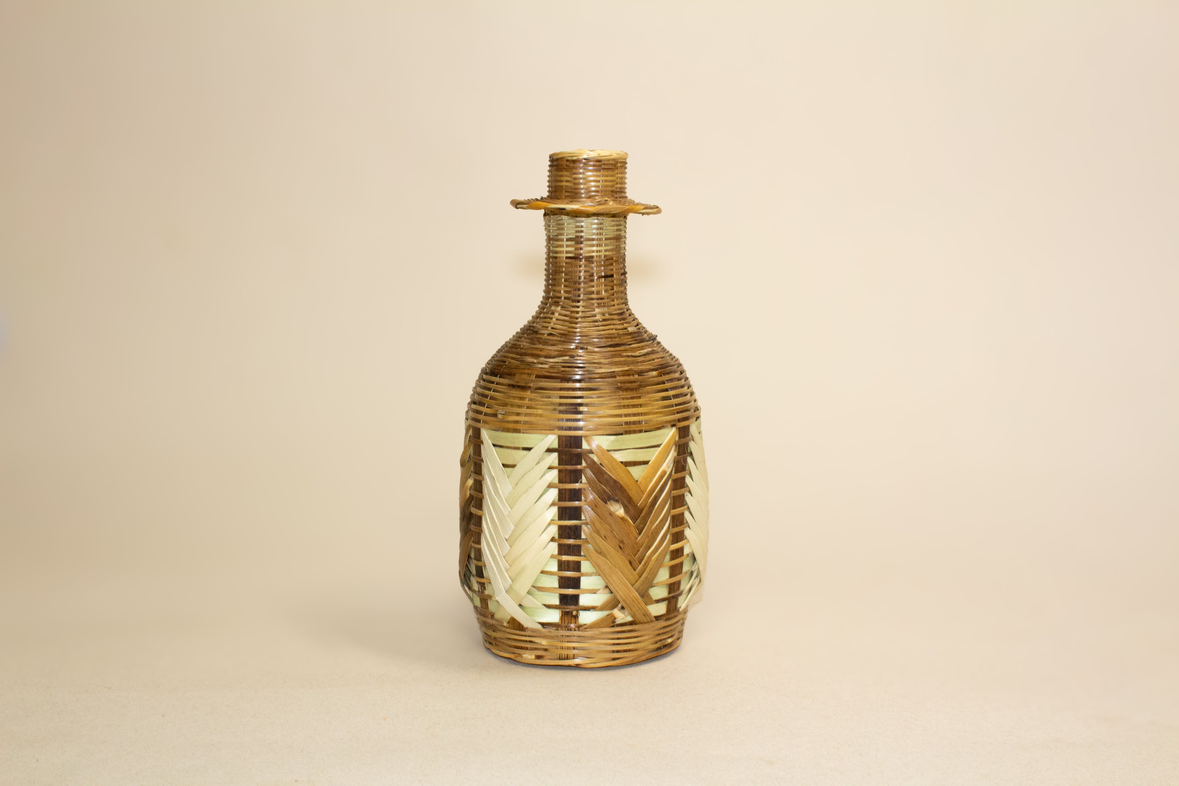 Botella de mezcal 750 ml de carrizo