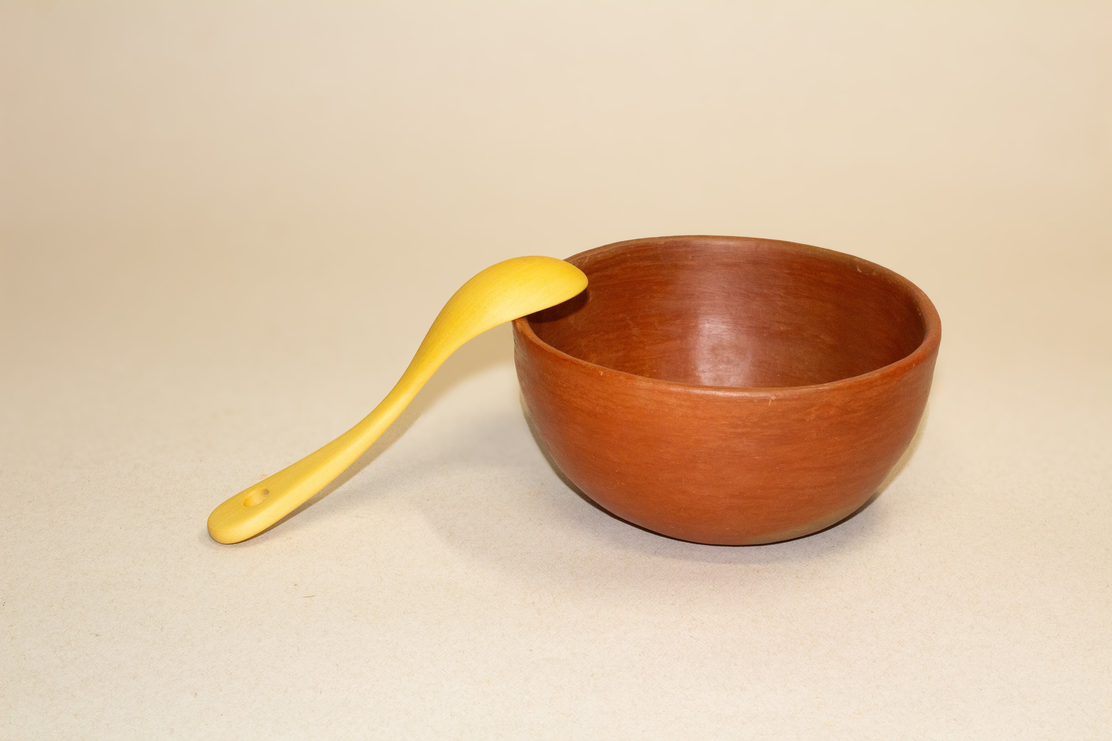 Juego de cucharas salseras de madera tropical
