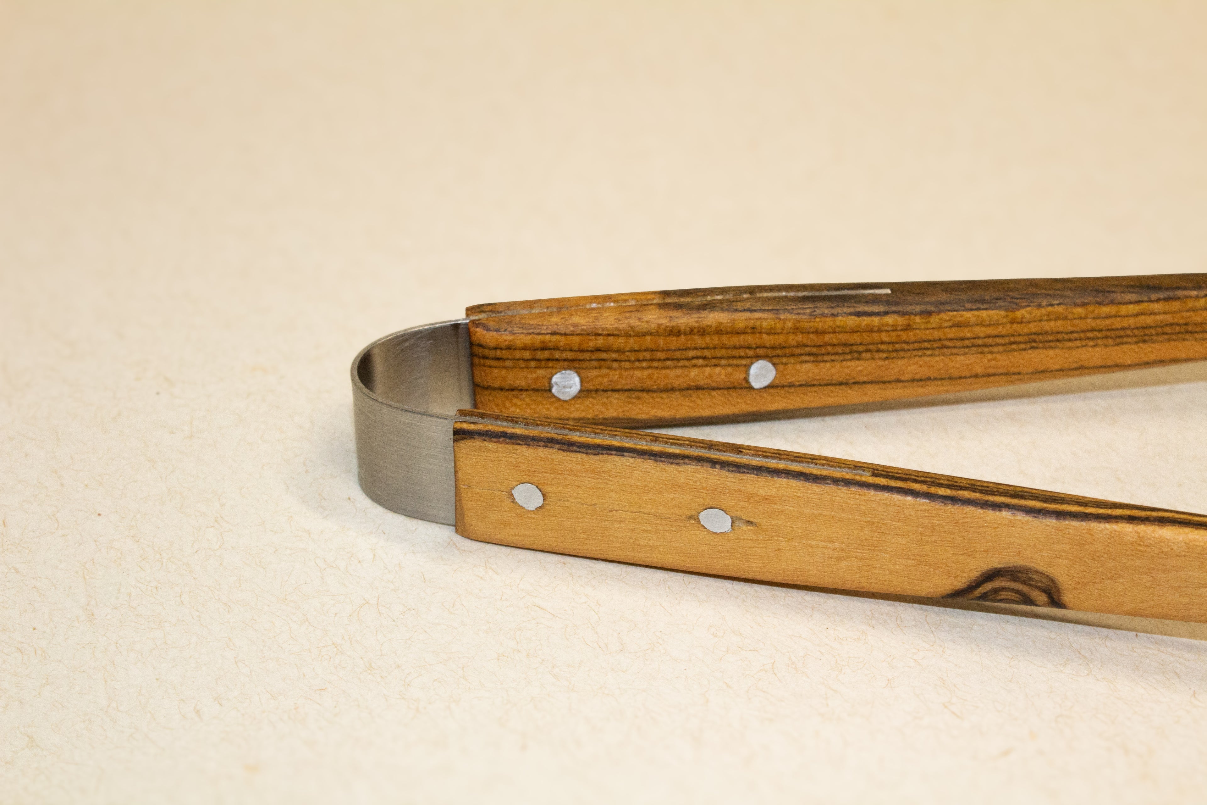 Pinza para ensalada de madera tropical