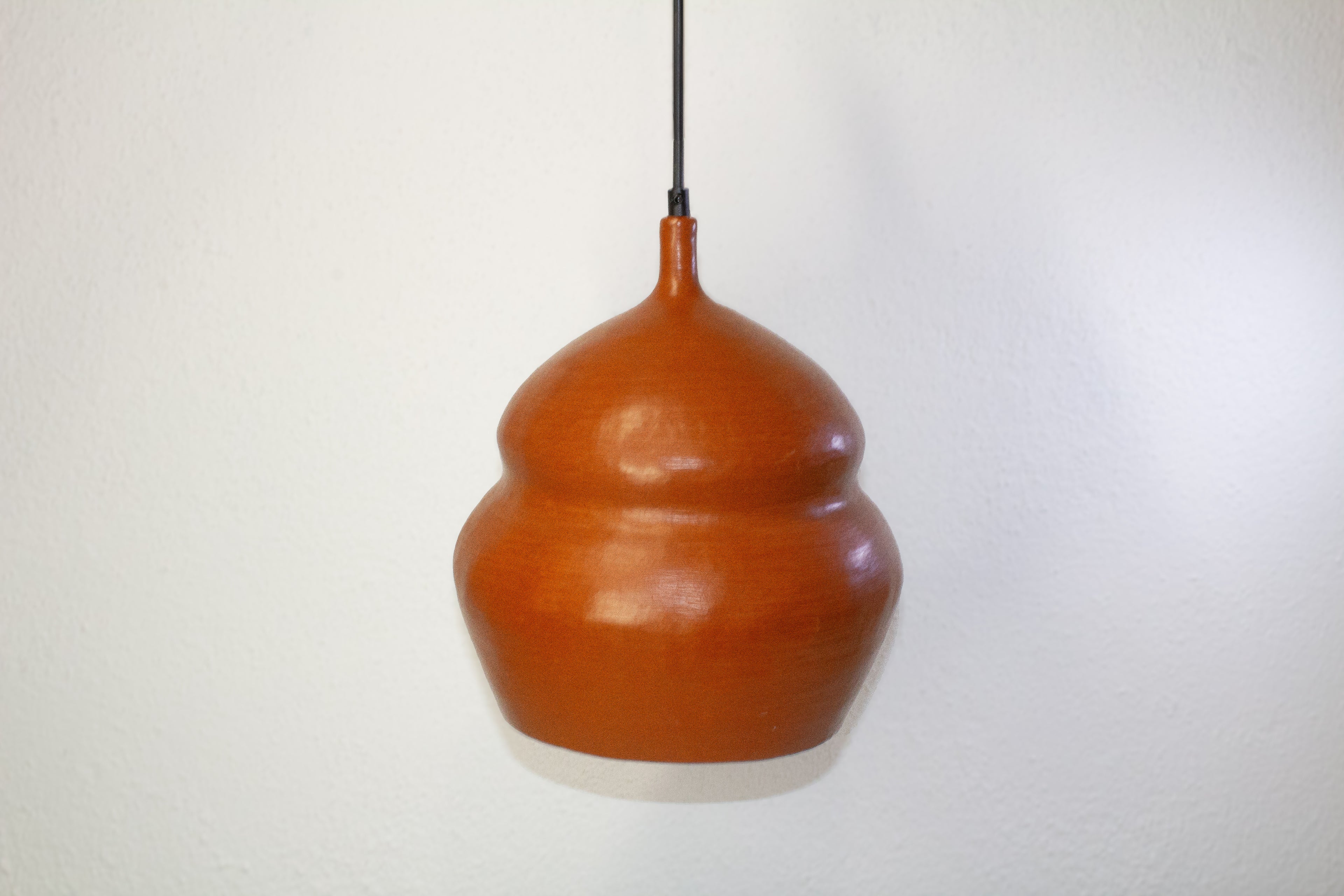 Lámpara colgante tipo botella de barro rojo