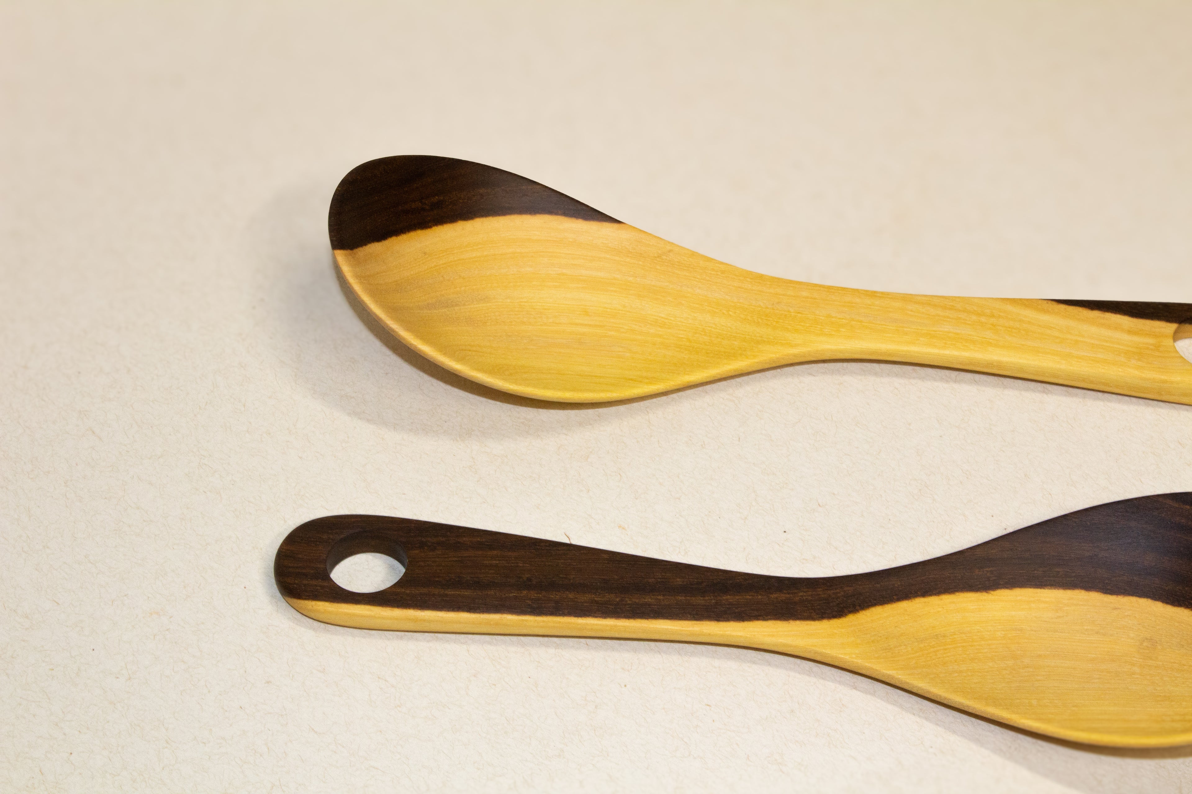 Juego de cucharas para servir de madera tropical