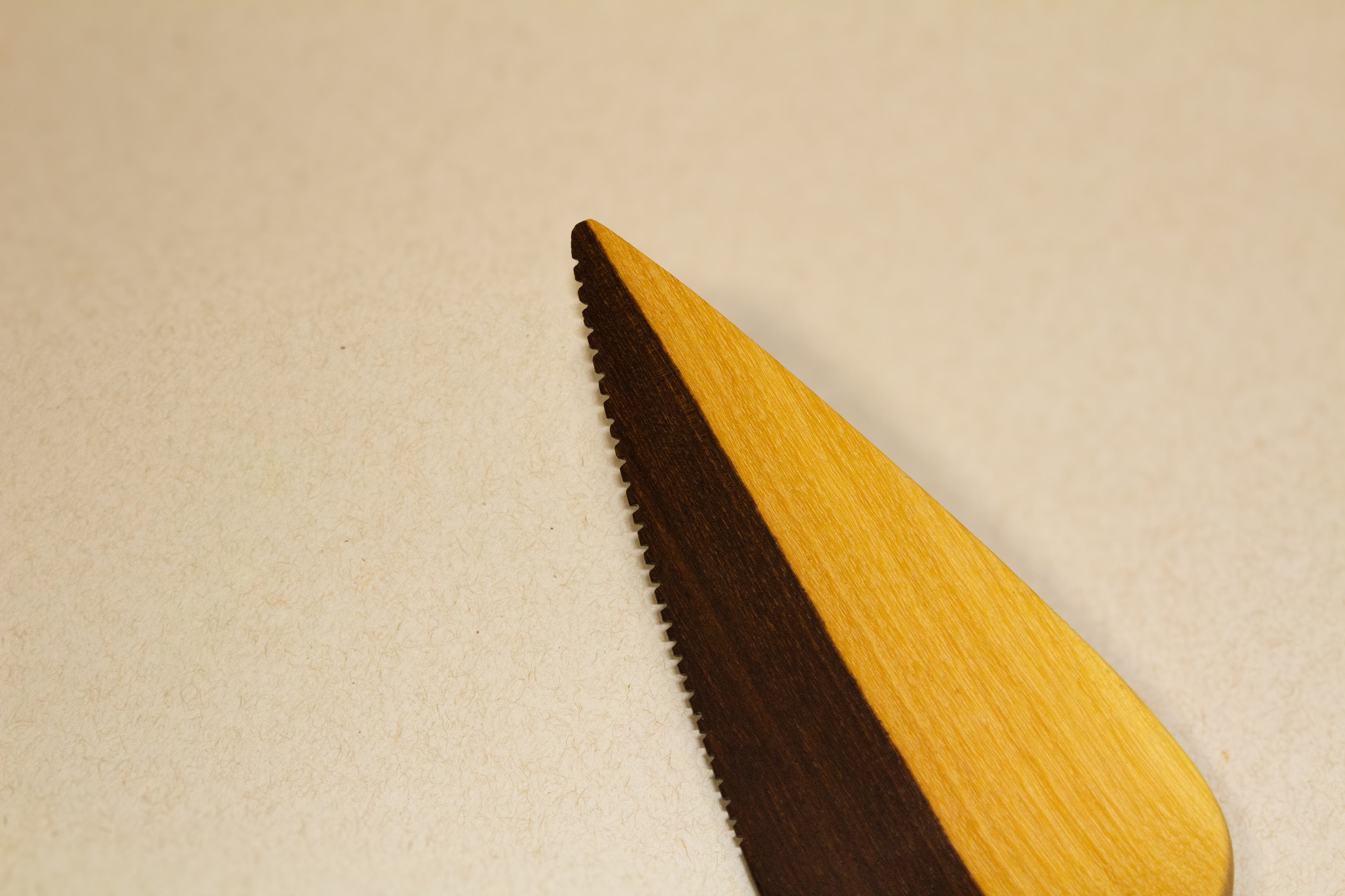 Espatula para pastel de madera tropical