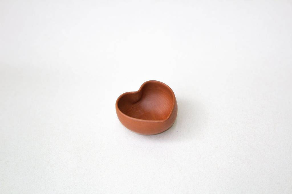 Juego de cuencos corazón de barro rojo