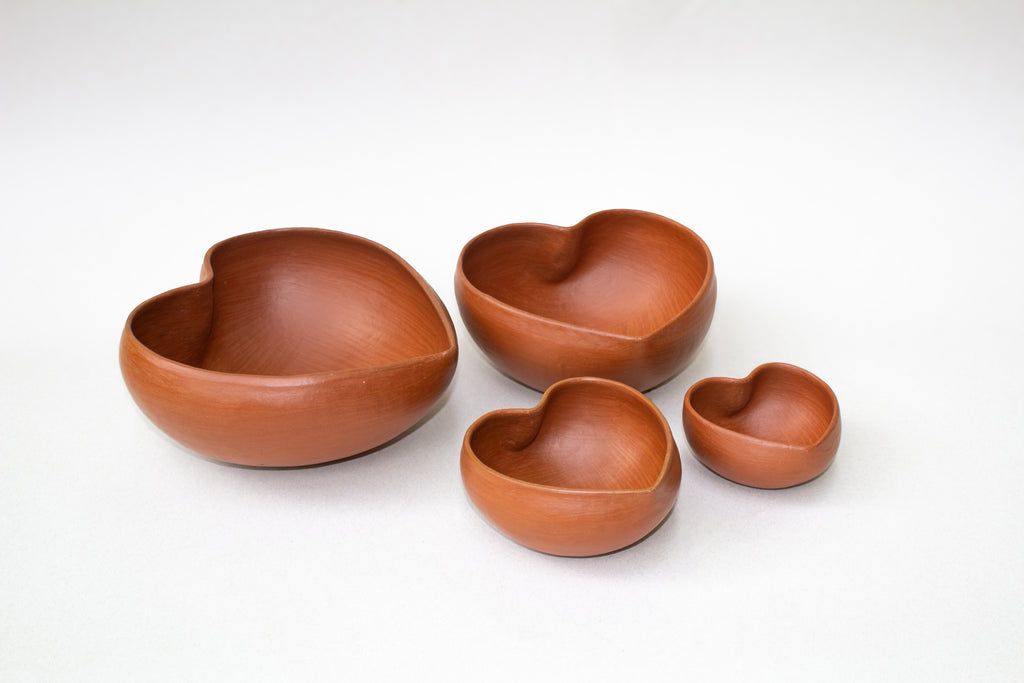 Juego de cuencos corazón de barro rojo