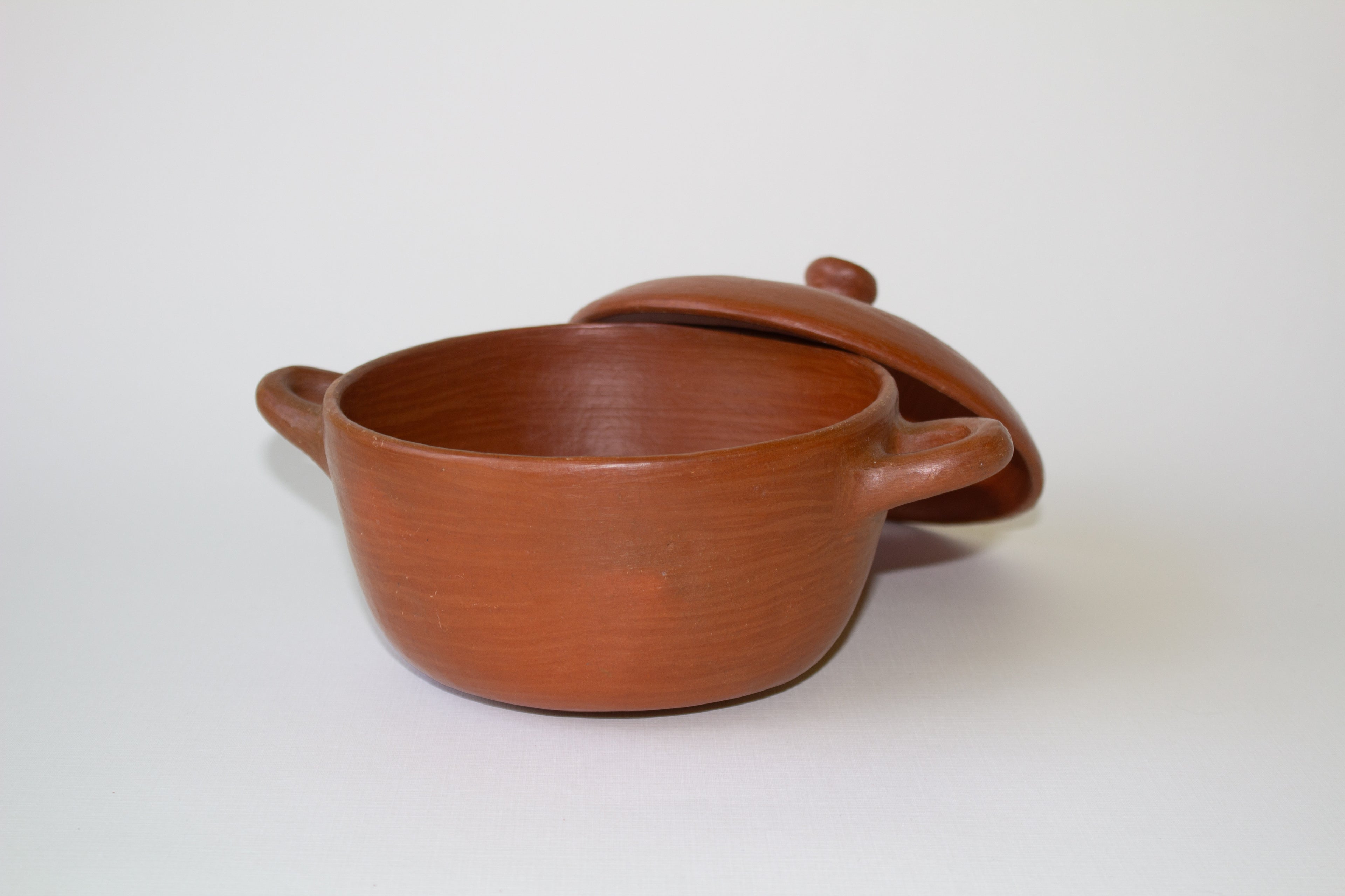 Cazuela chica base cuadrada de barro rojo