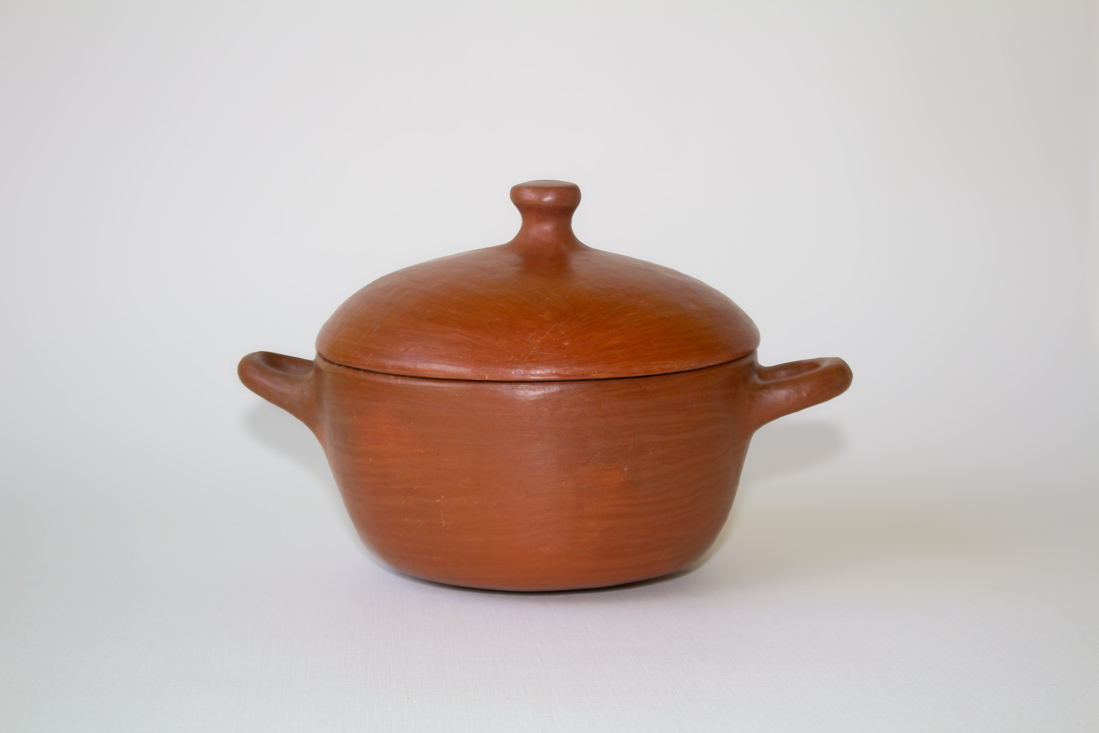 Cazuela chica base cuadrada de barro rojo