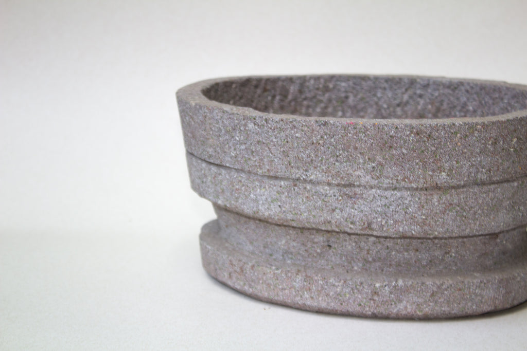 Molcajete grande ovalado de piedra volcánica