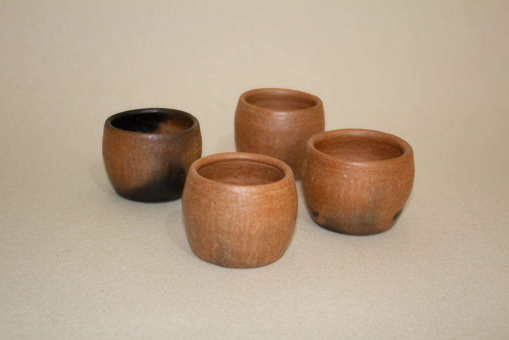 Juego de mezcaleros de barro mixe
