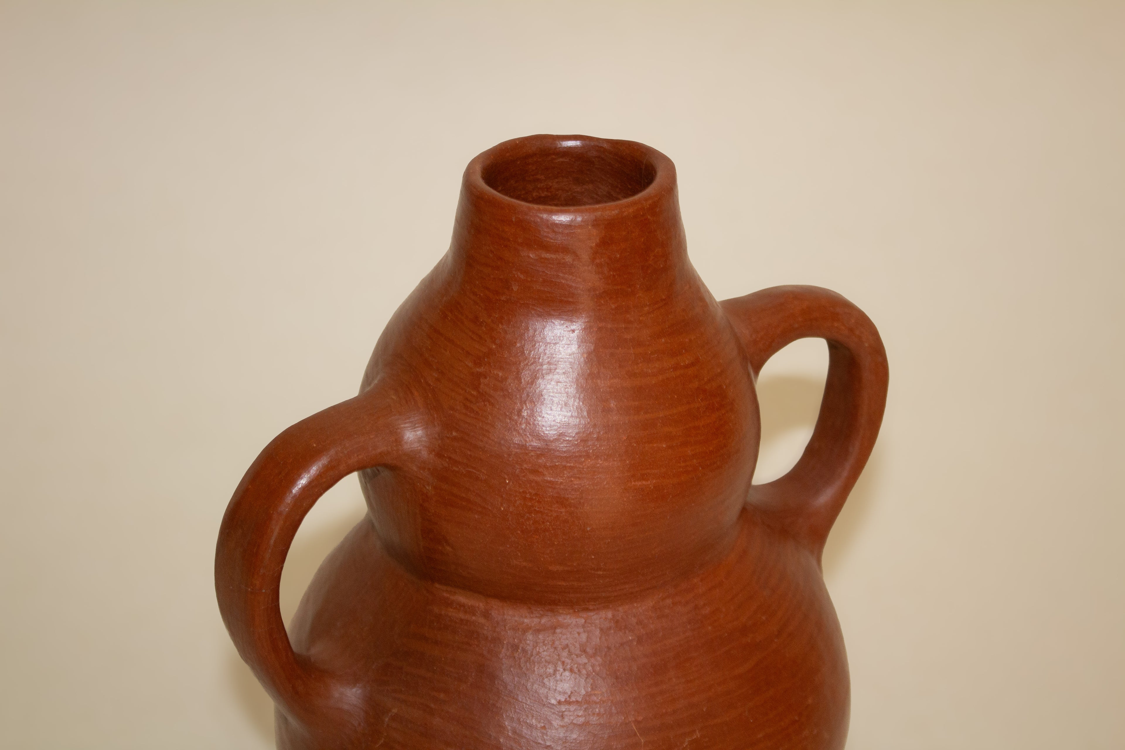 Jarrón bule de barro rojo