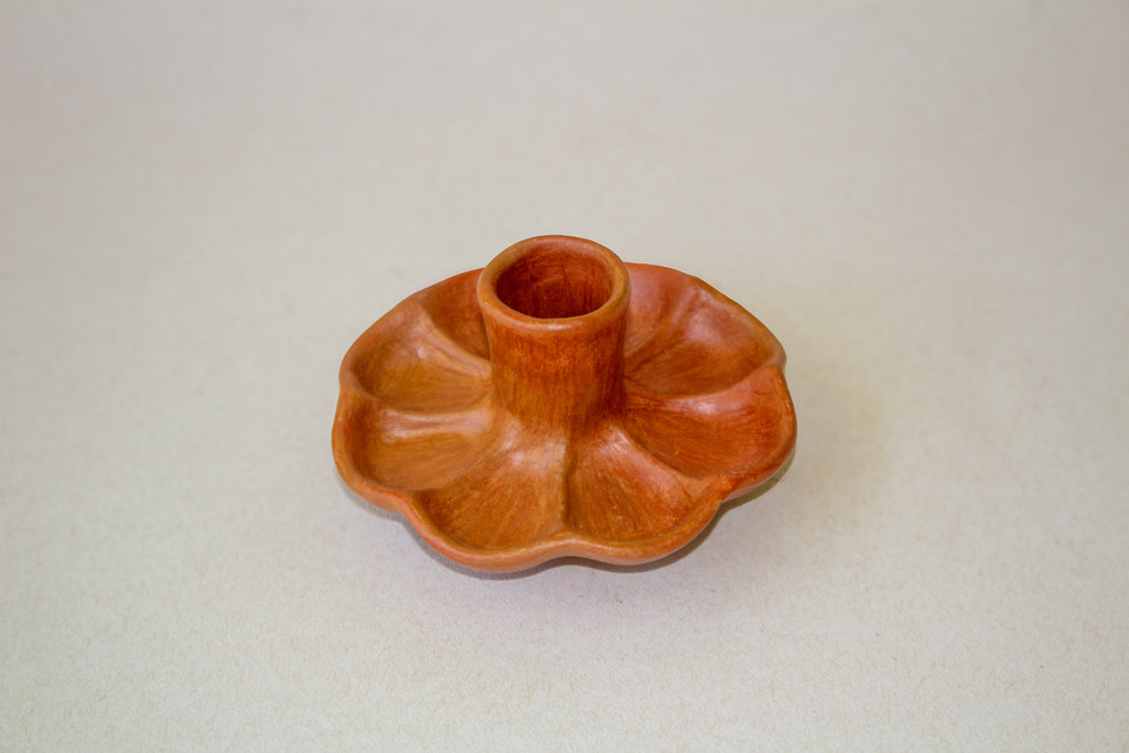 Candelabro flor de barro naranja