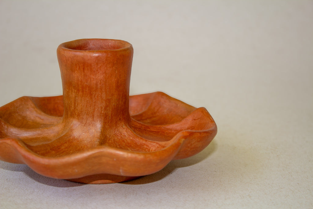 Candelabro flor de barro naranja